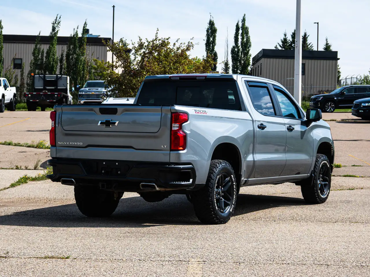 Chevrolet Silverado 1500 - Image 13