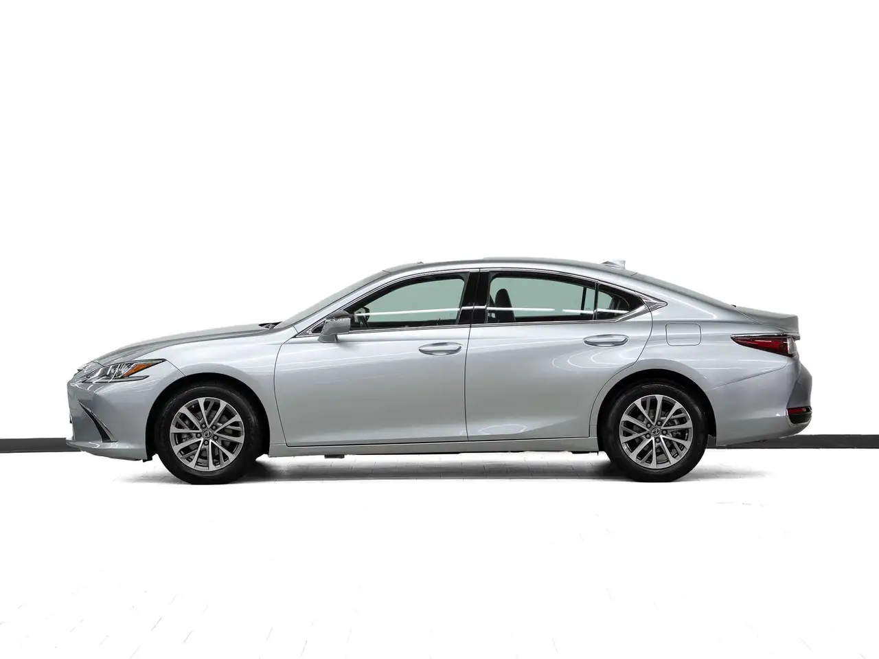 Lexus ES - Image 5