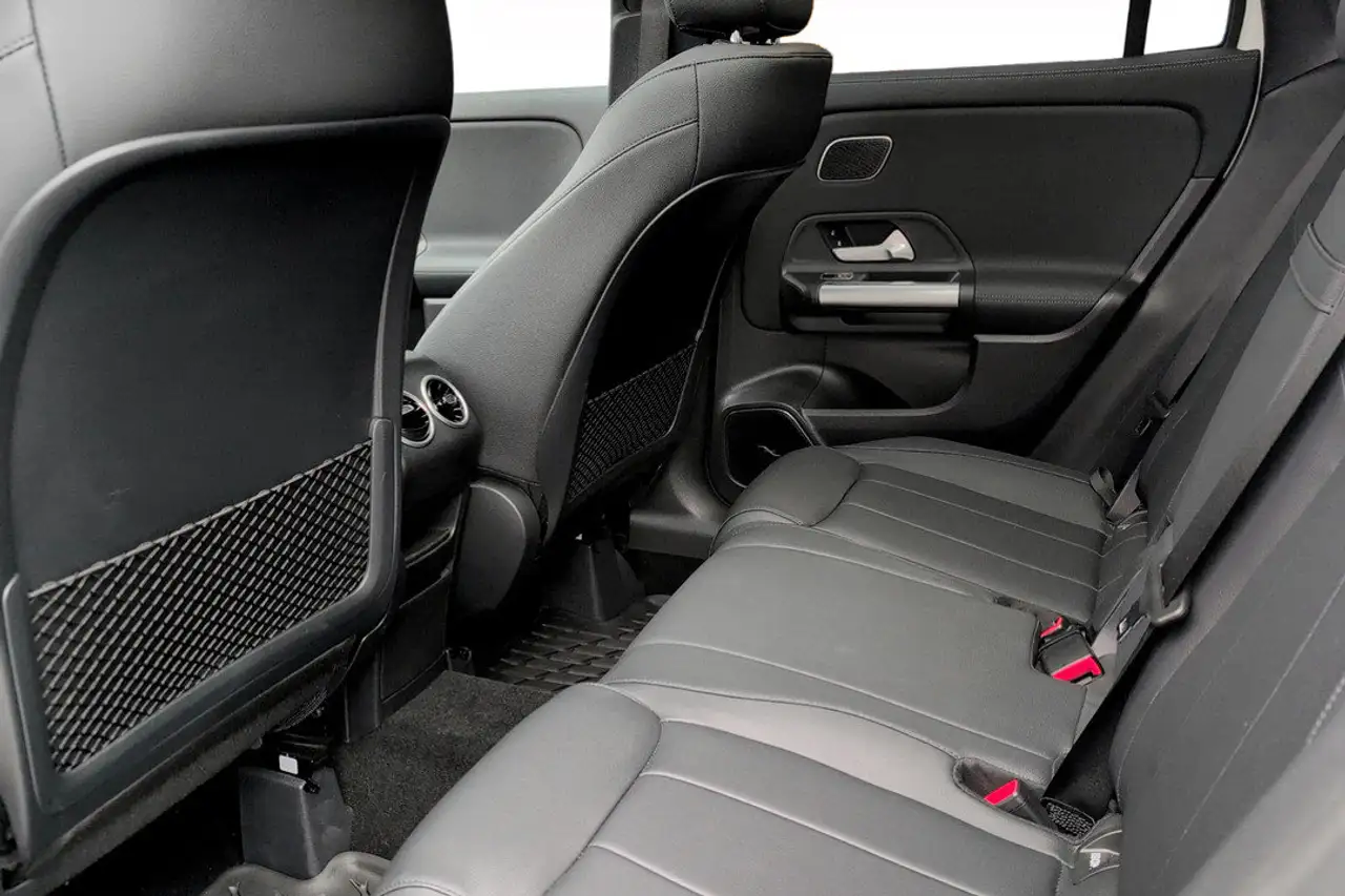 Mercedes-Benz GLA - Image 12