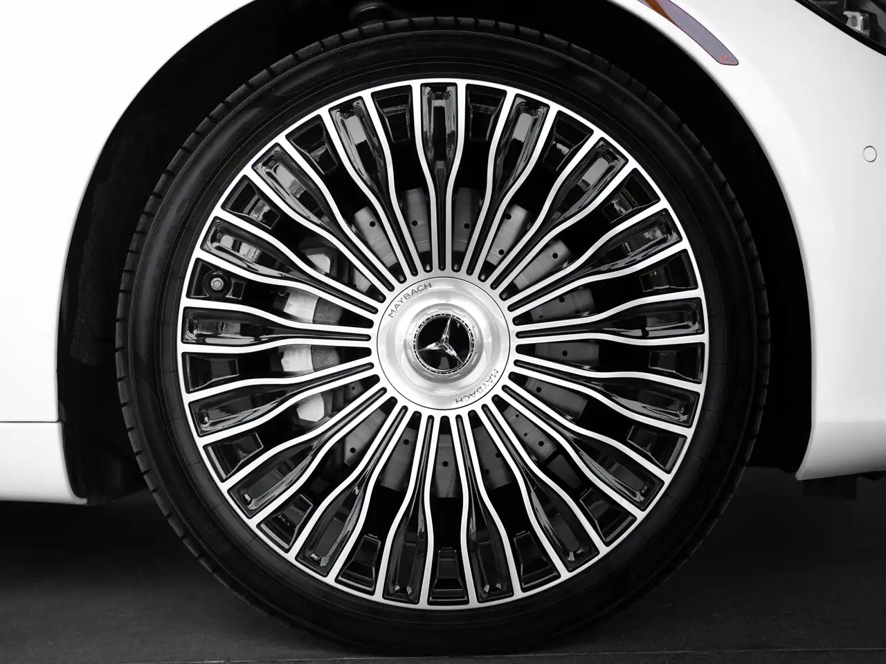 Mercedes-Benz S-Class - Image 16