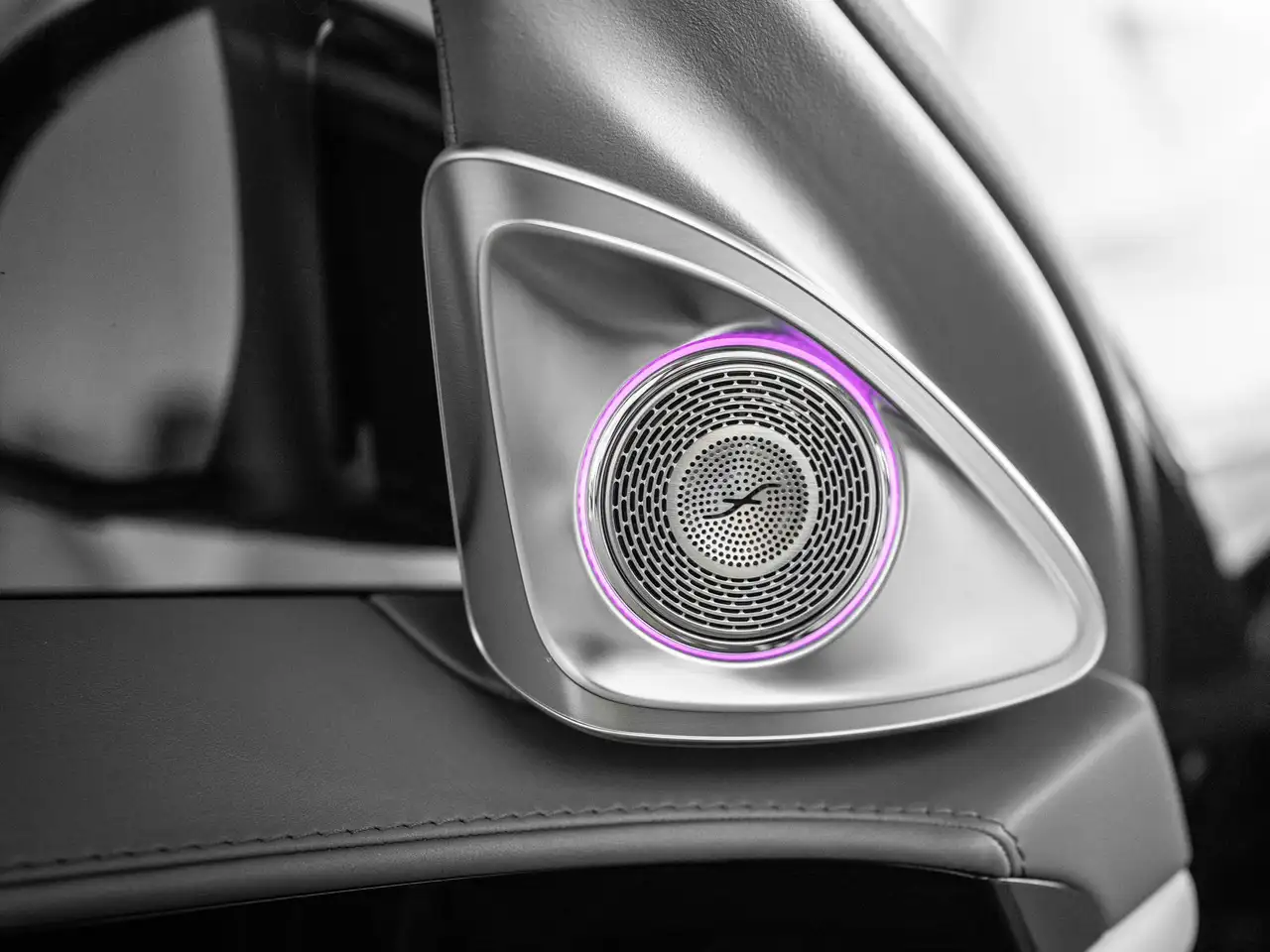 Mercedes-Benz S-Class - Image 27