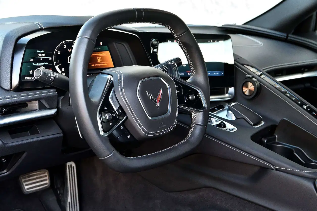 Chevrolet Corvette - Image 8