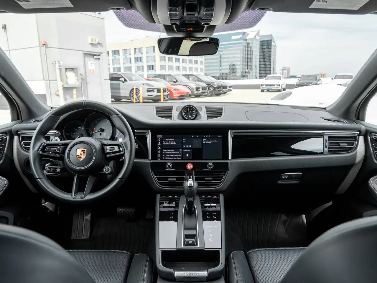 Porsche Macan - Image 34