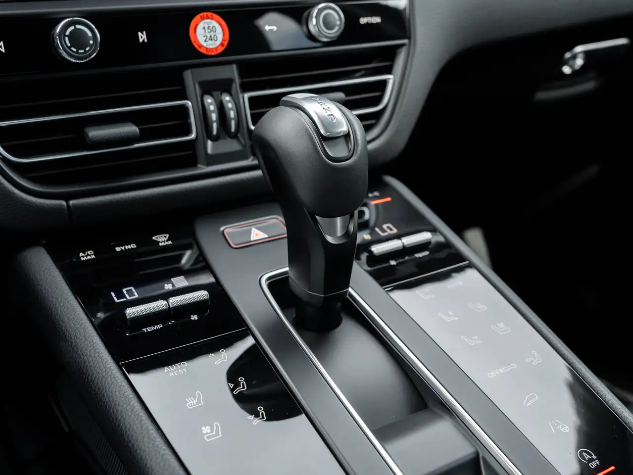Porsche Macan - Image 25