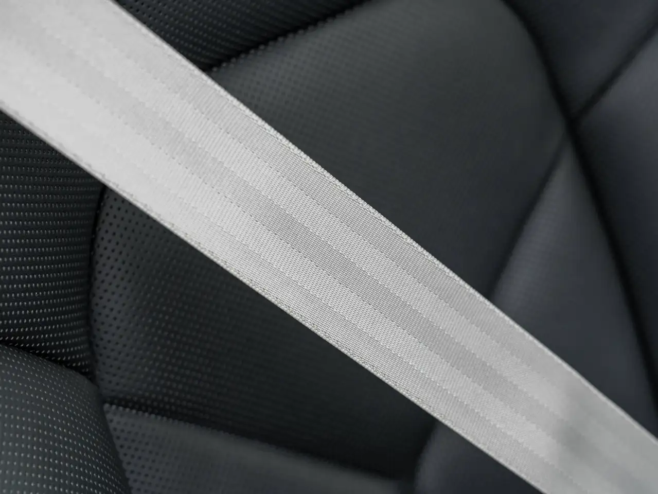 Porsche Macan - Image 31