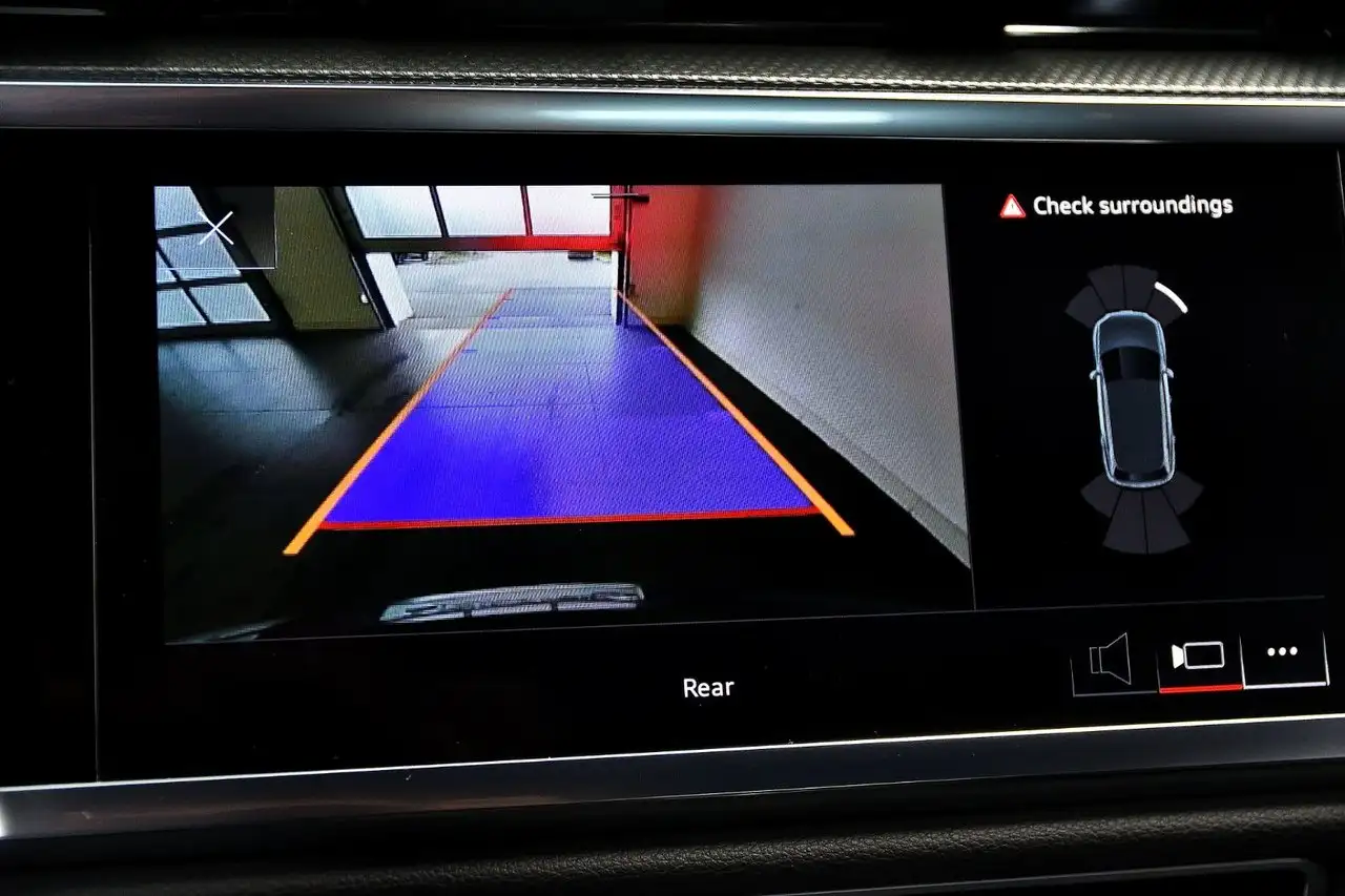 Audi Q3 - Image 23
