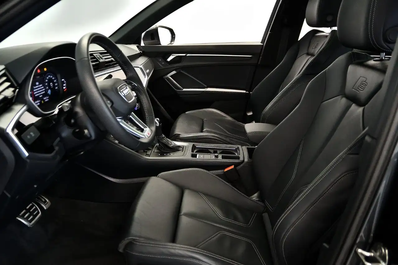 Audi Q3 - Image 14