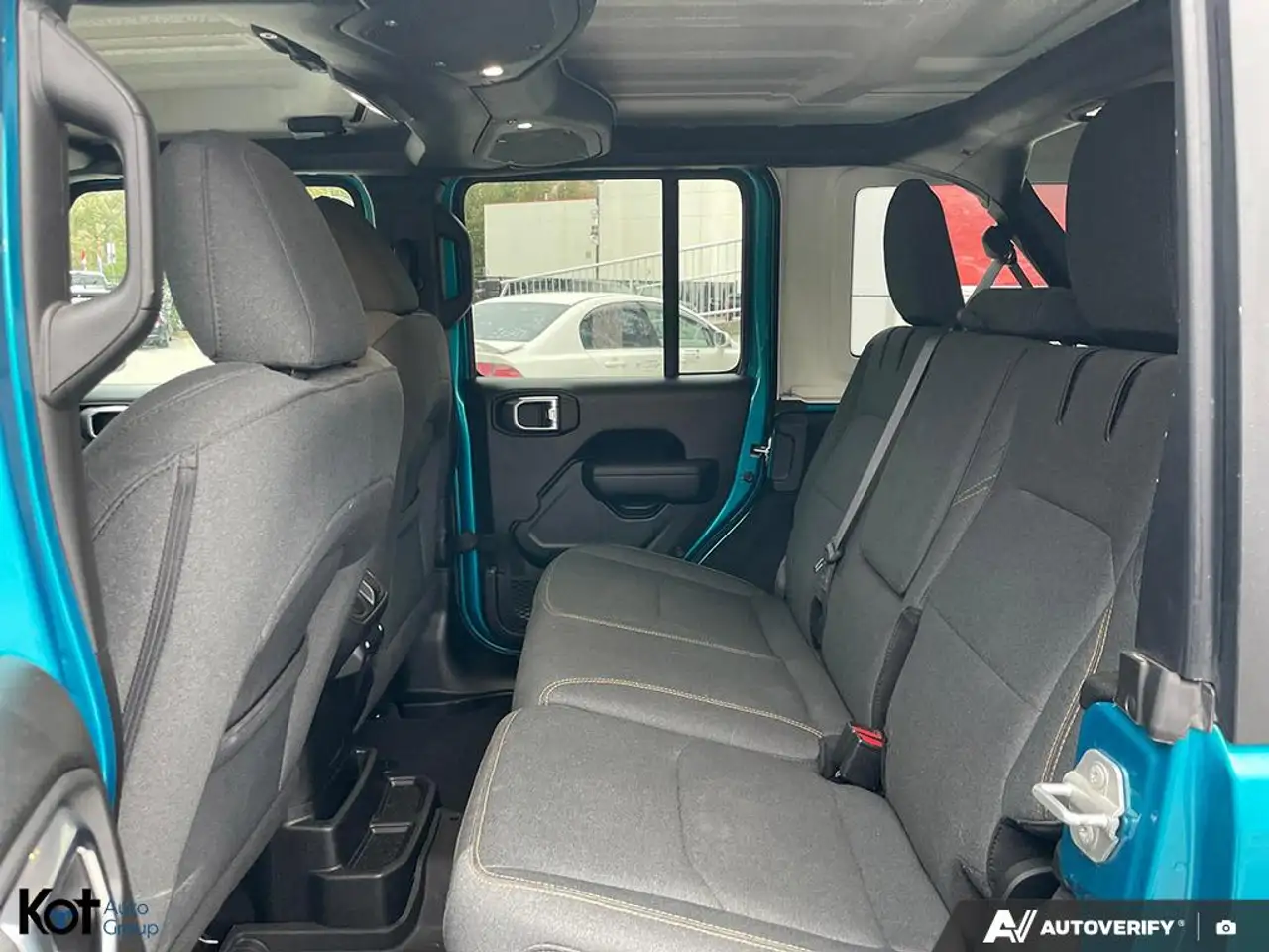 Jeep Wrangler - Image 18