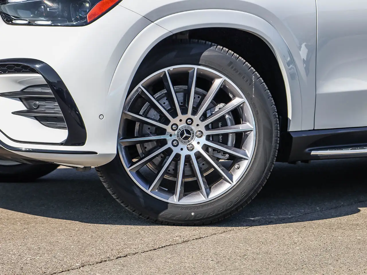 Mercedes-Benz GLE - Image 12