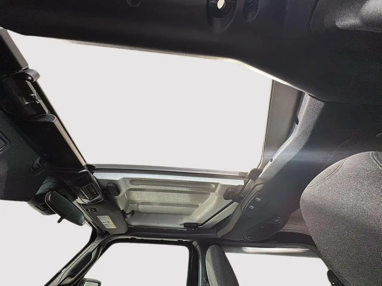 Jeep Wrangler - Image 24