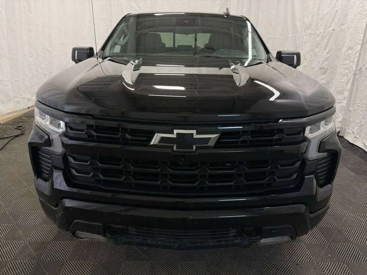 Chevrolet Silverado 1500 - Image 5