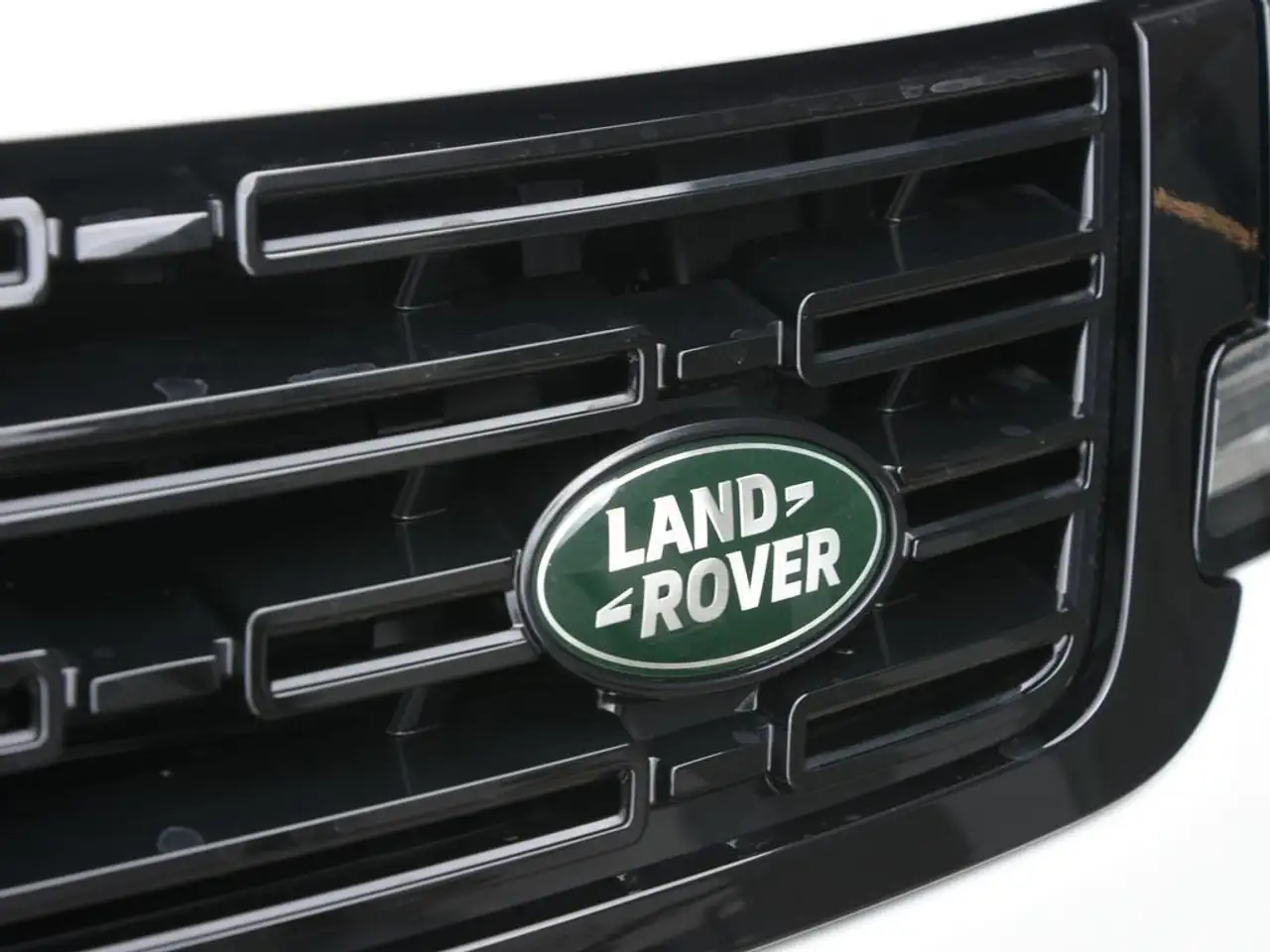 Land Rover Range Rover Sport - Image 9