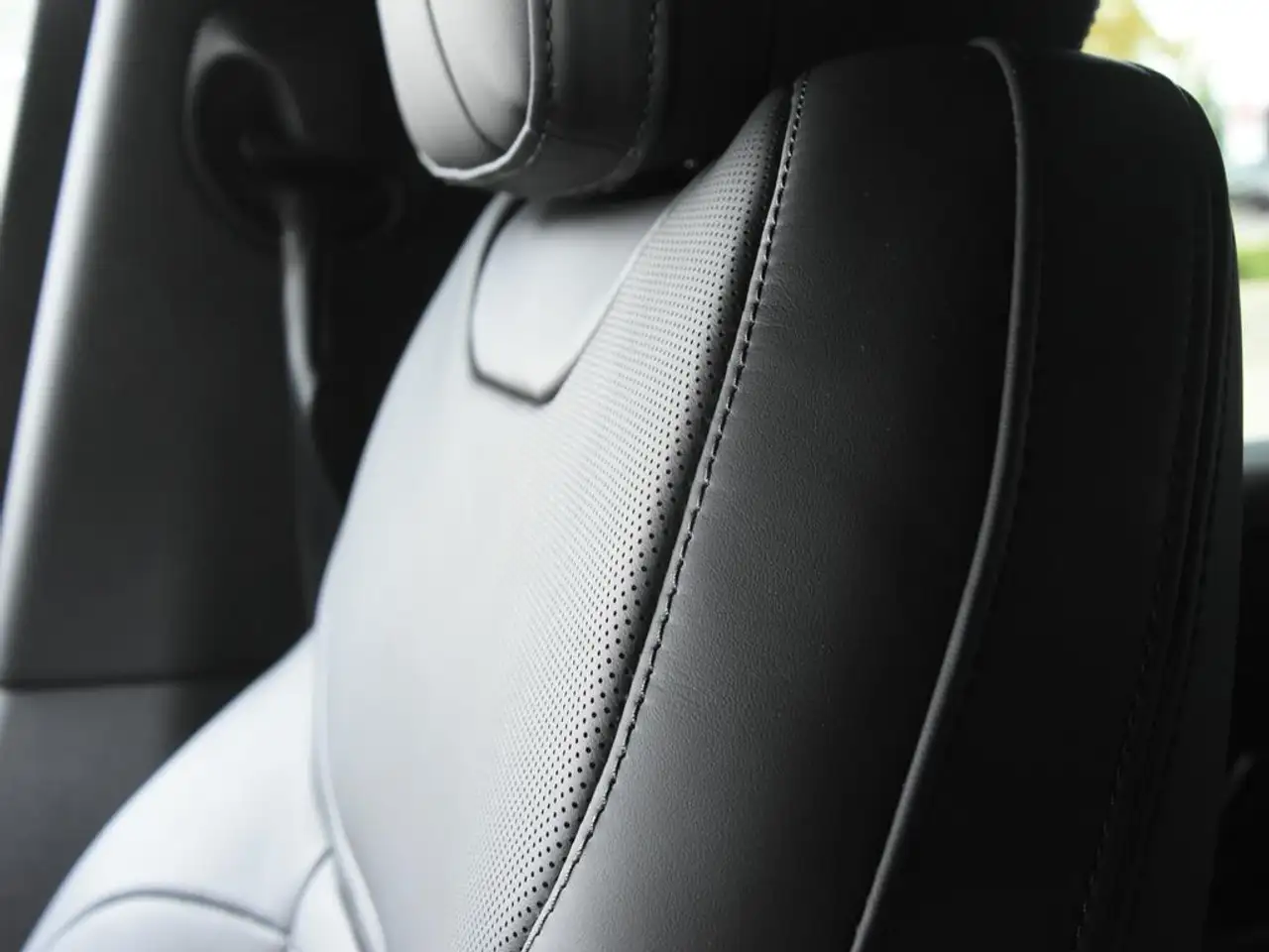 Land Rover Range Rover Sport - Image 23