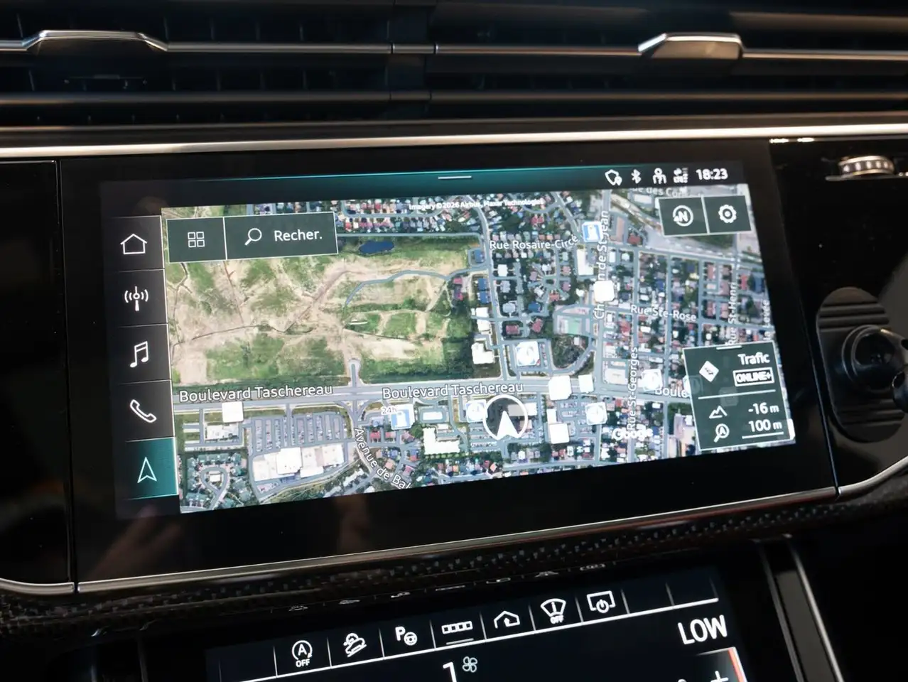 Audi SQ8 - Image 22