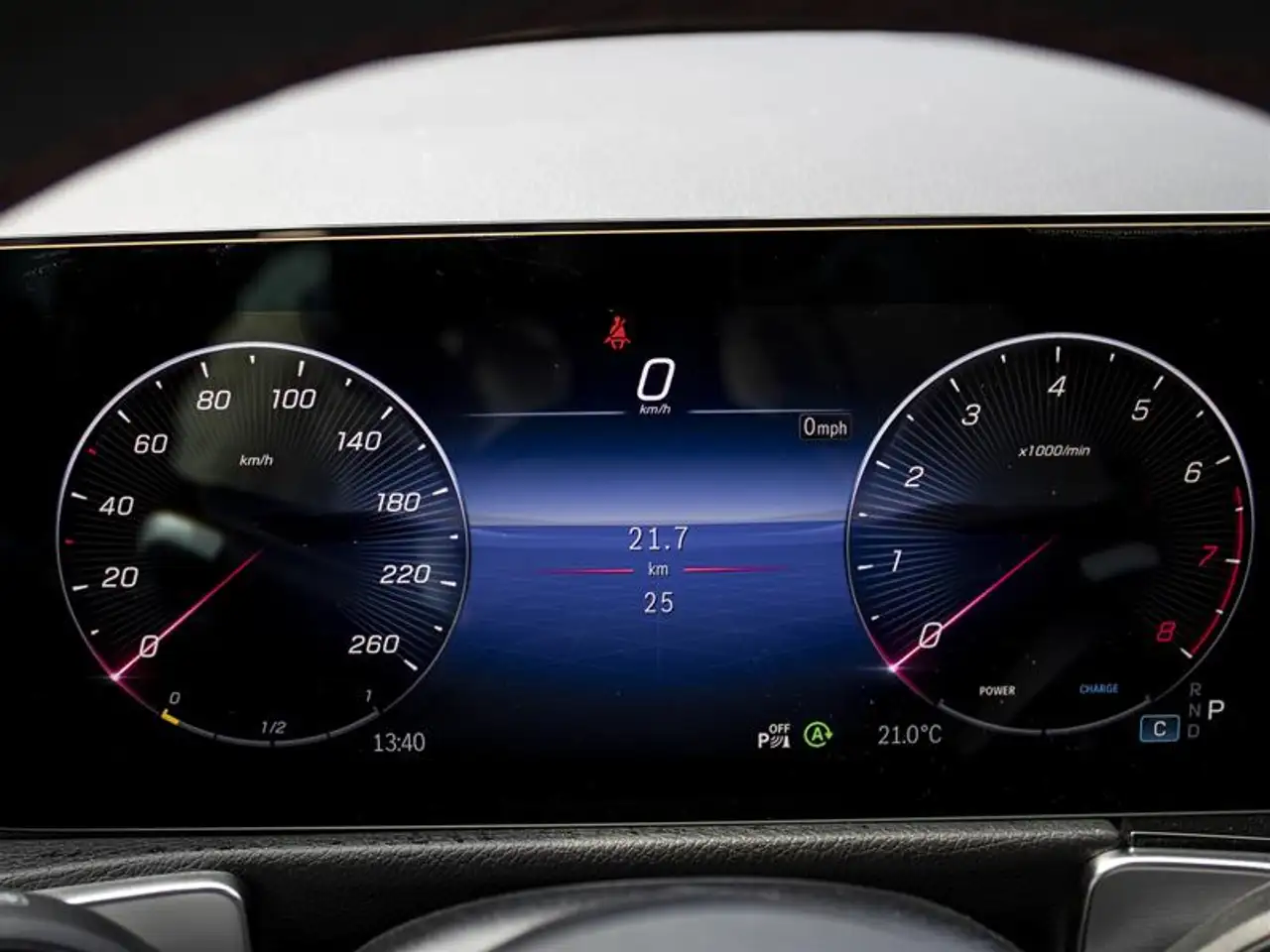 Mercedes-Benz GLB - Image 7