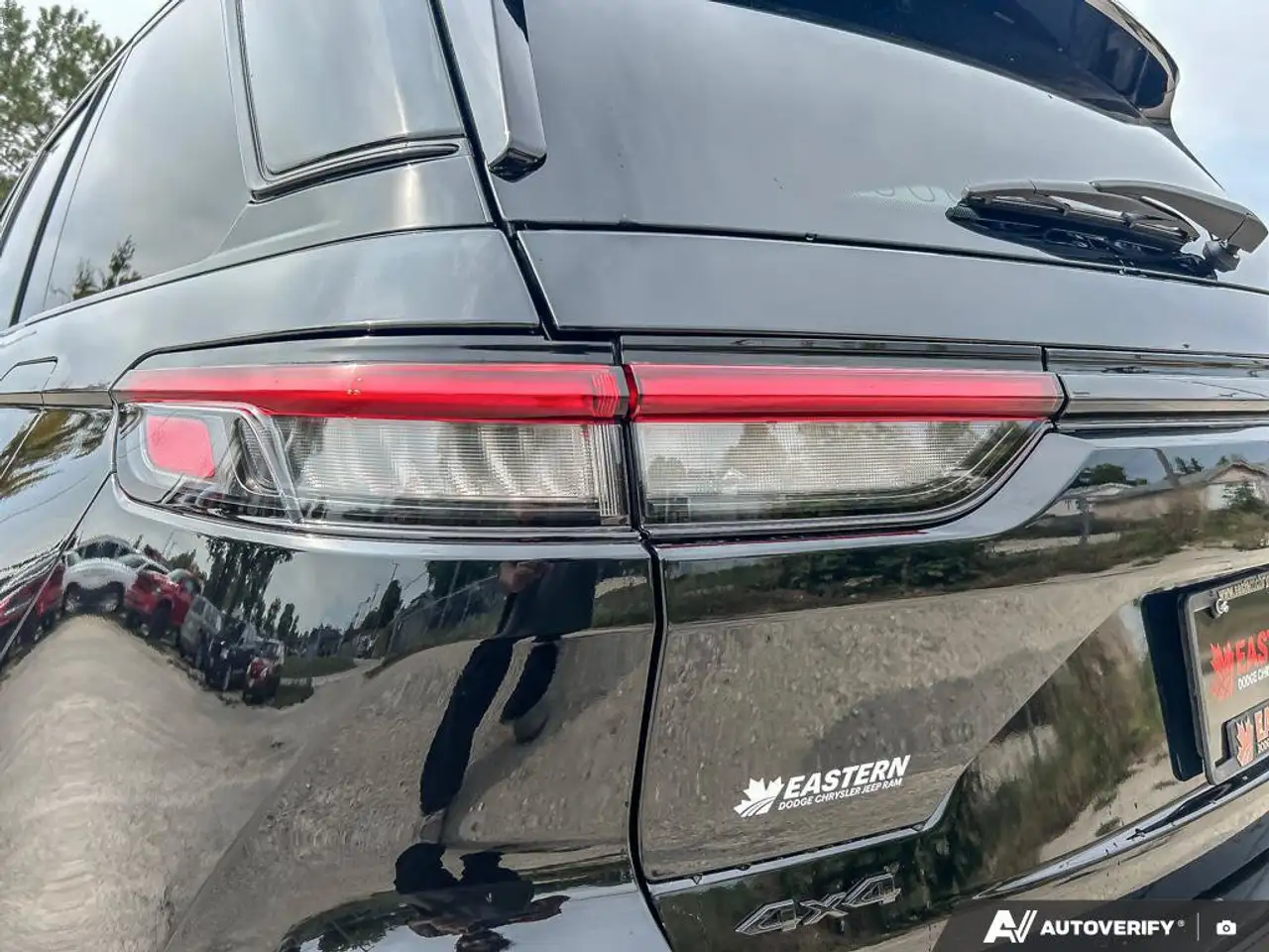 Jeep Grand Cherokee - Image 15