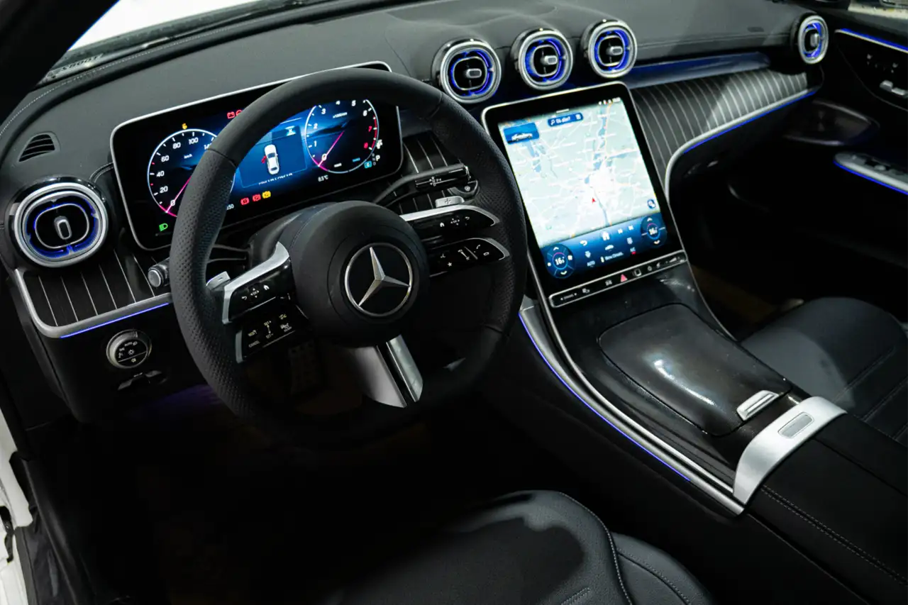 Mercedes-Benz C-Class - Image 8