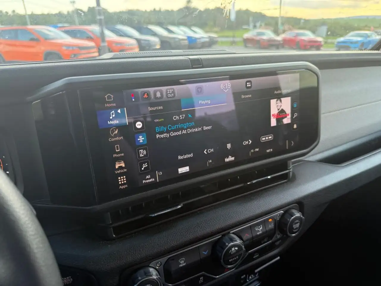 Jeep Wrangler - Image 15
