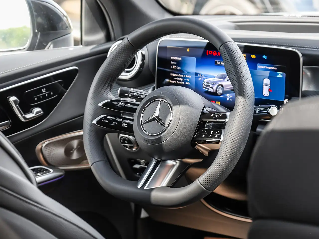 Mercedes-Benz GLC - Image 18