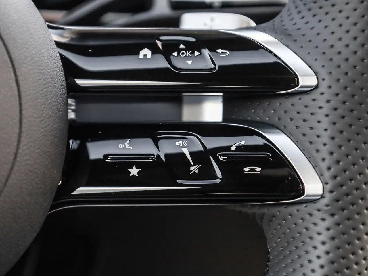 Mercedes-Benz GLC - Image 23