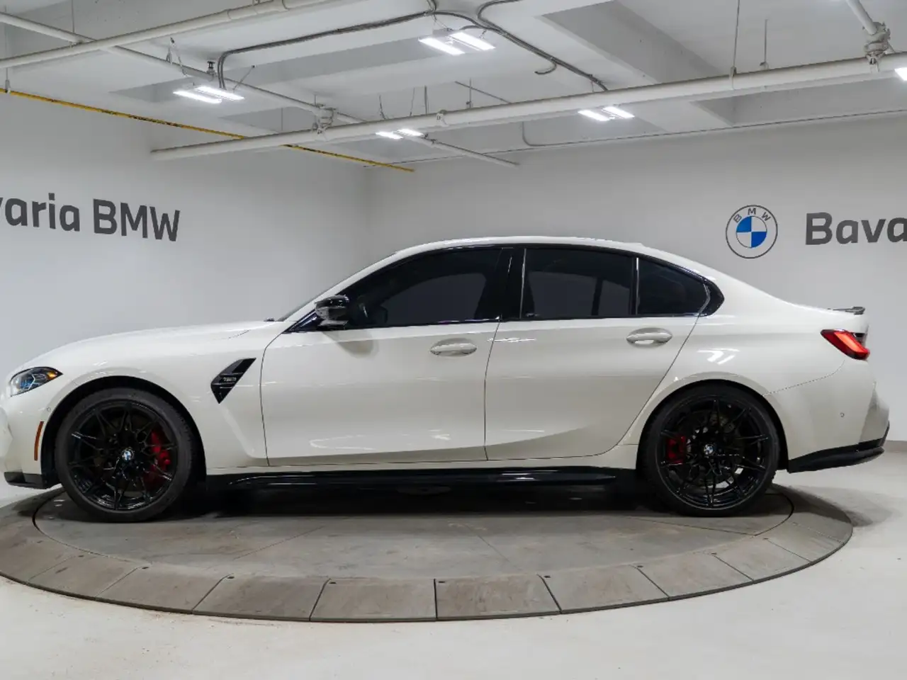 BMW M3 - Image 2