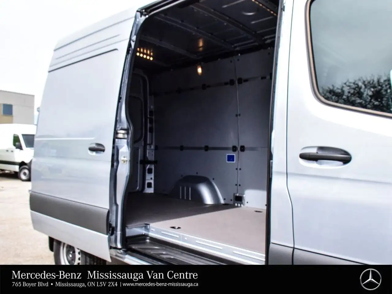 Mercedes-Benz Sprinter - Image 24
