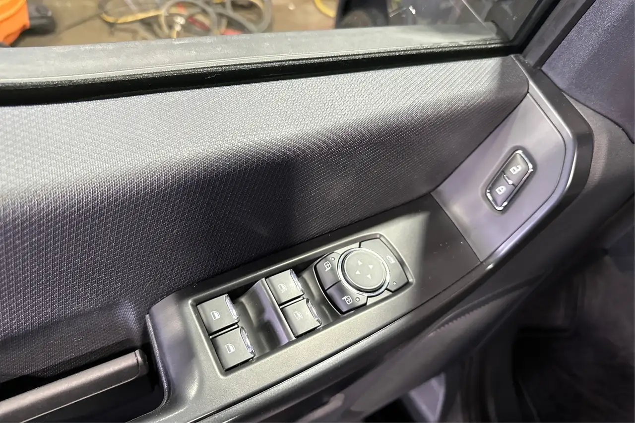 Ford F-150 - Image 28