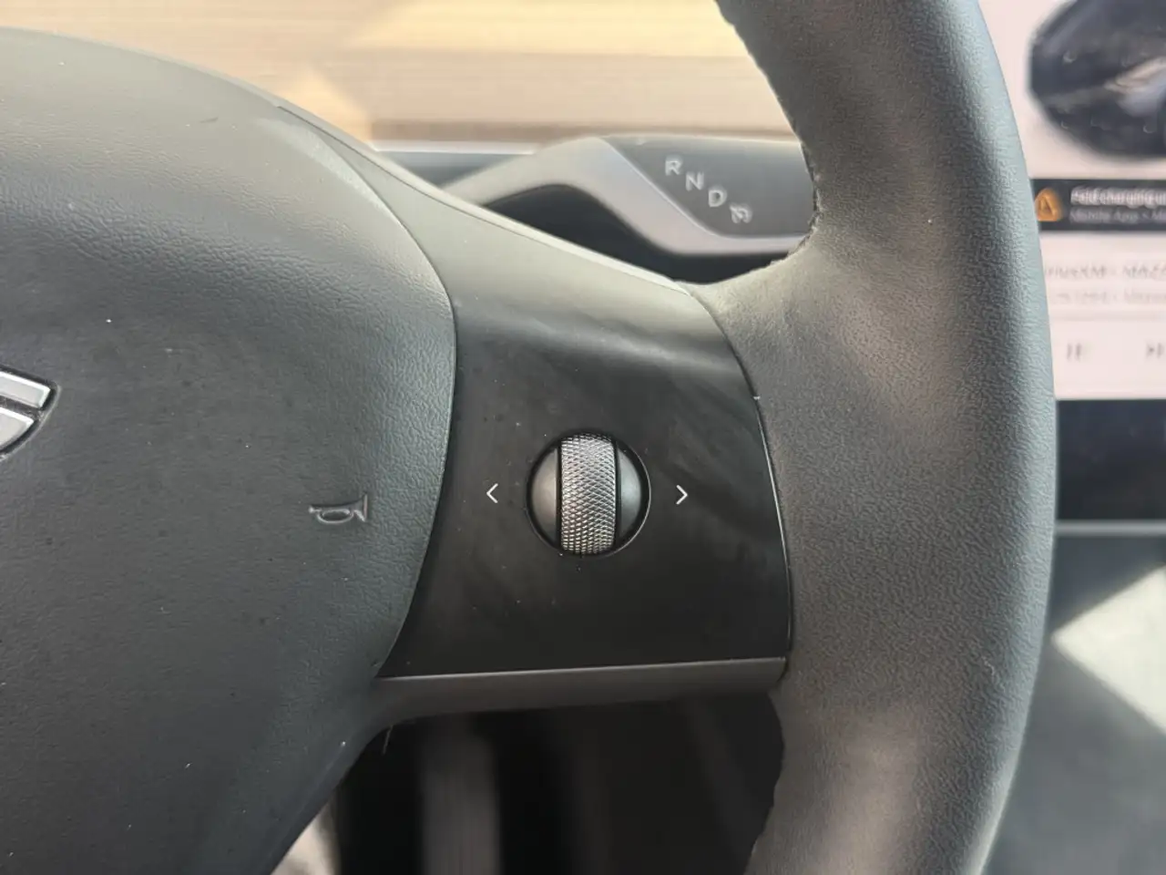 Tesla Model Y - Image 19