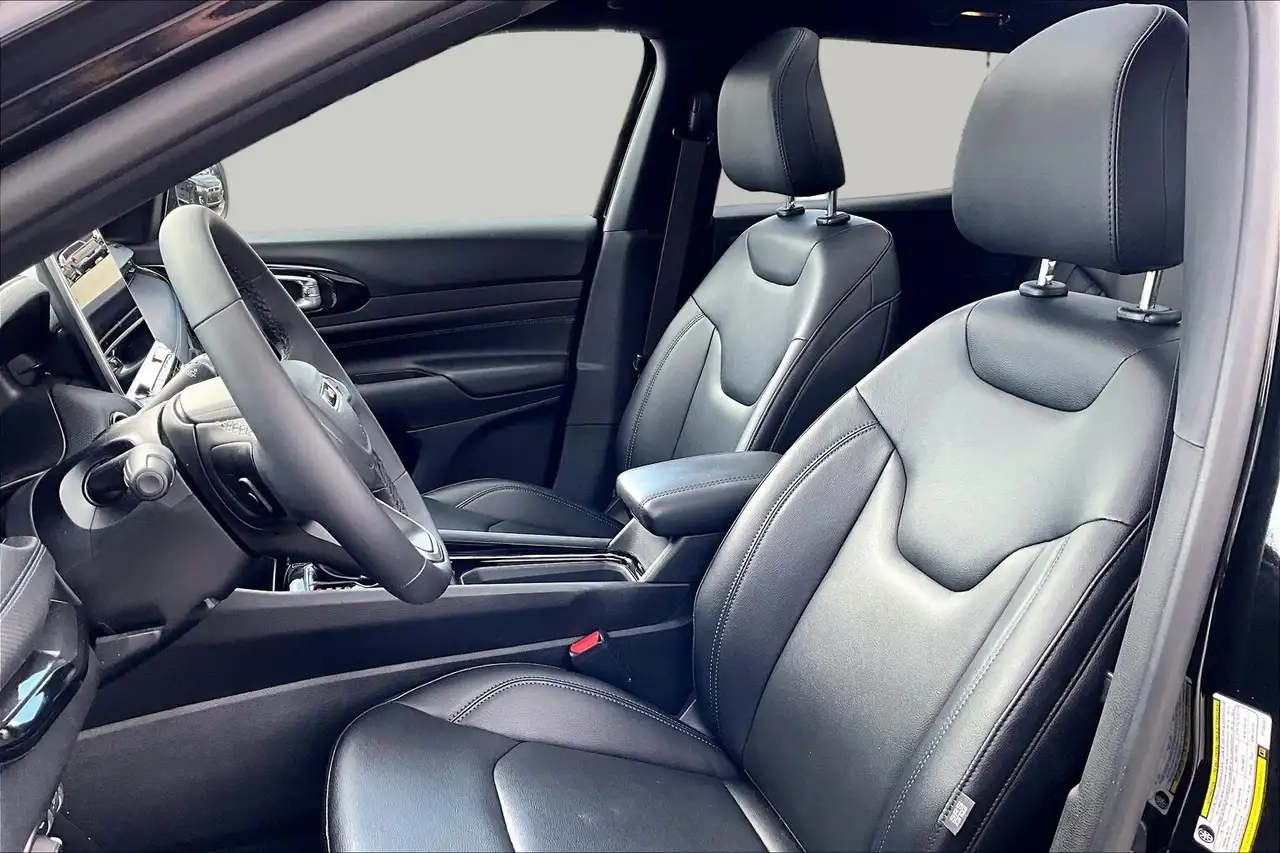 Jeep Compass - Image 14