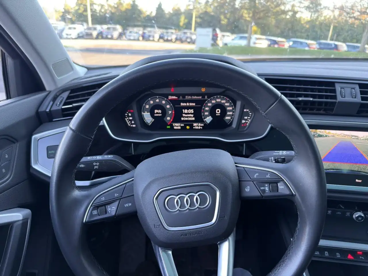 Audi Q3 - Image 9