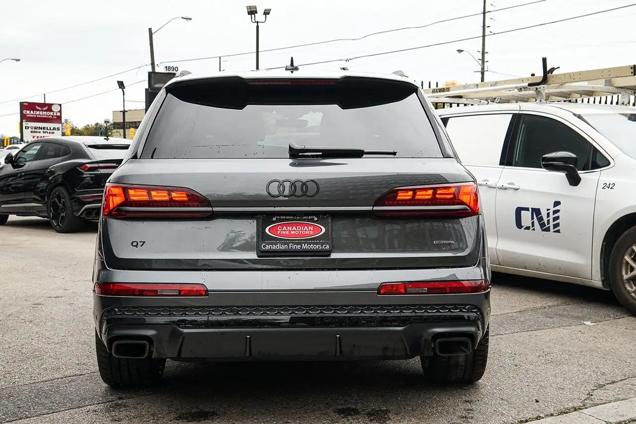 Audi Q7 - Image 9