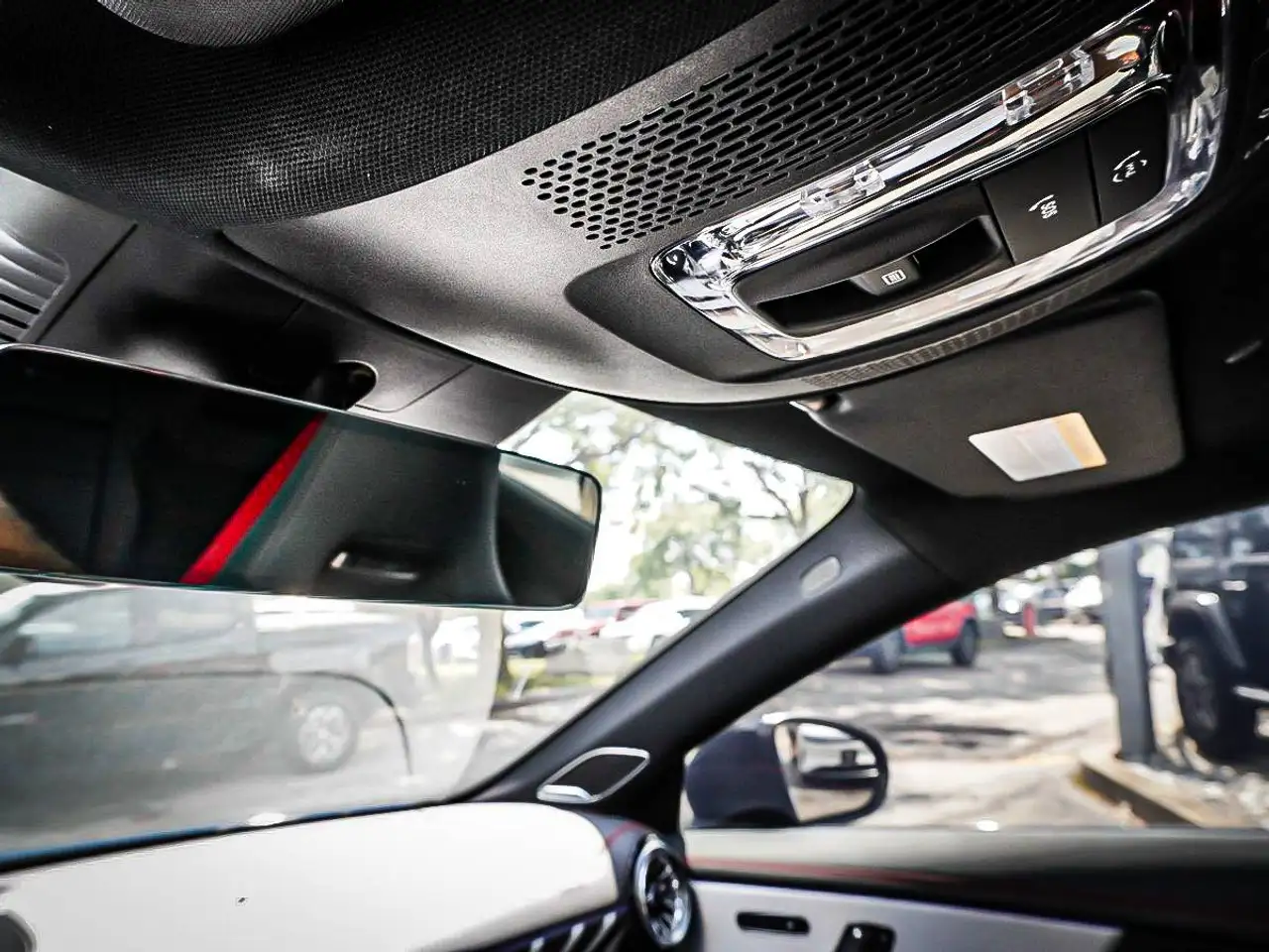 Mercedes-Benz CLA - Image 30