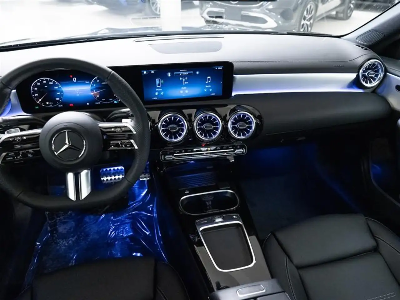 Mercedes-Benz CLA - Image 30