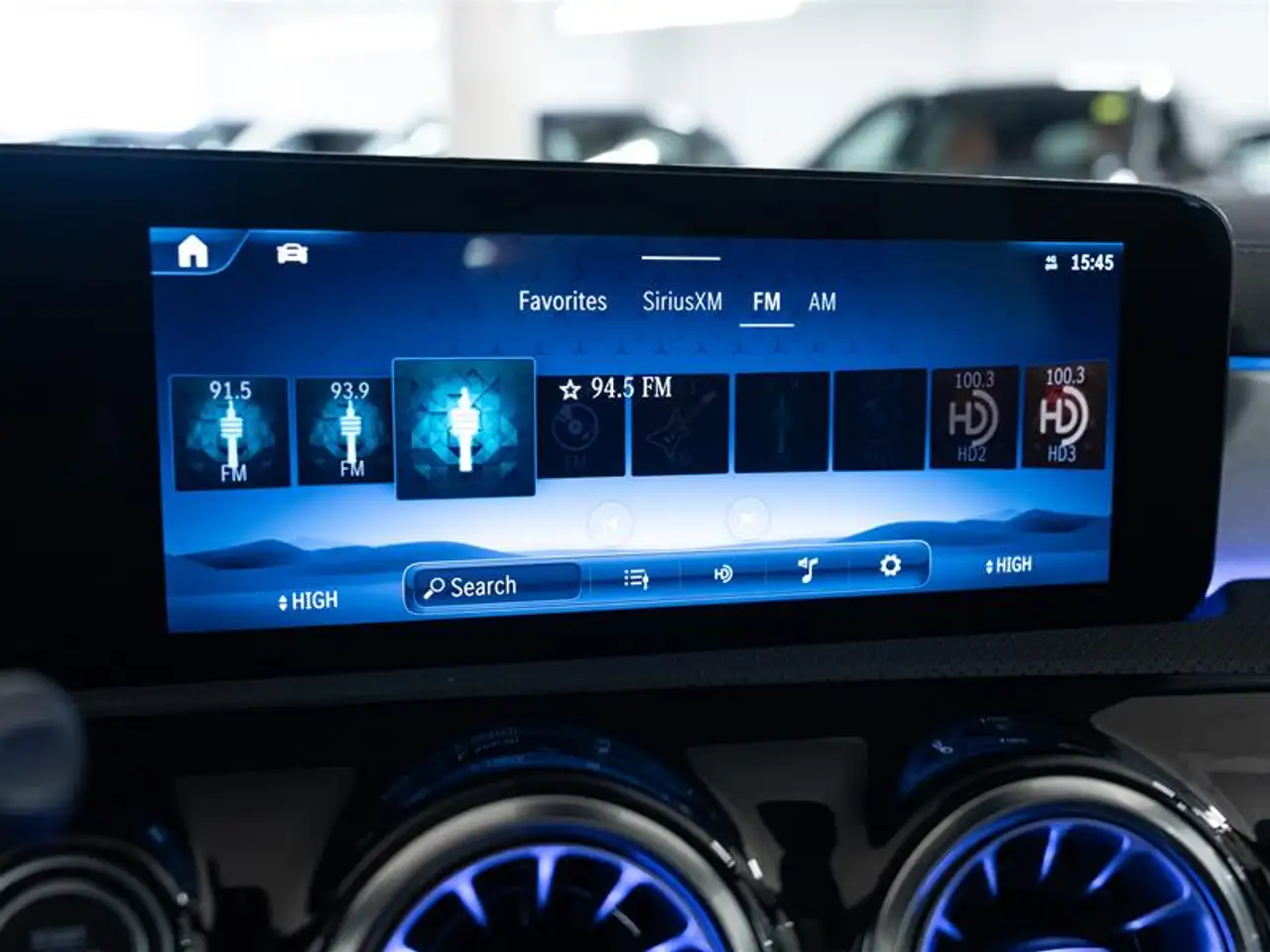 Mercedes-Benz CLA - Image 33
