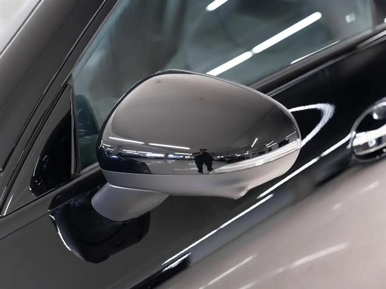 Mercedes-Benz CLA - Image 12