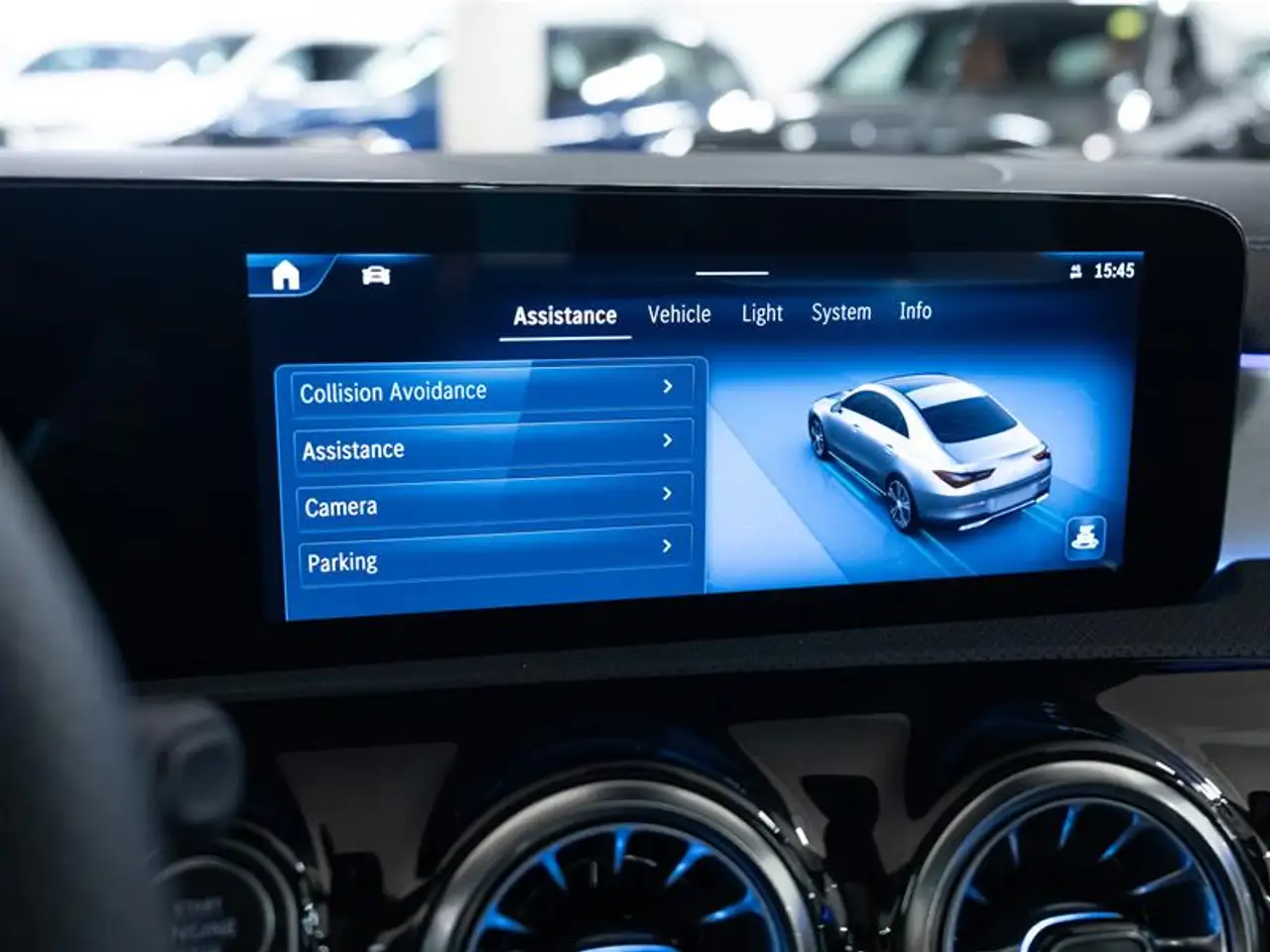 Mercedes-Benz CLA - Image 34