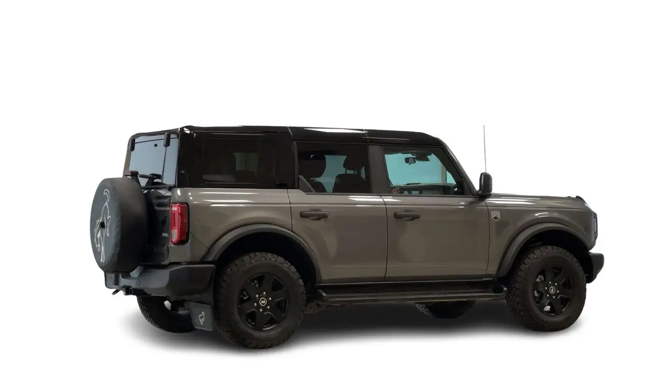 Ford Bronco - Image 17