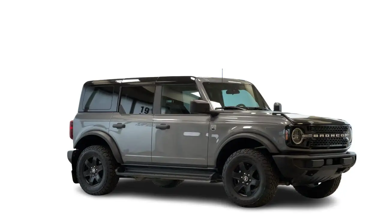 Ford Bronco - Image 4