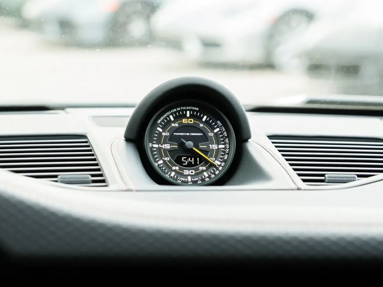 Porsche 911 - Image 38