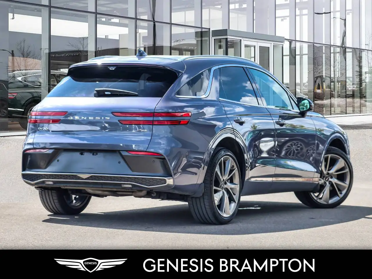 Genesis GV70 - Image 2