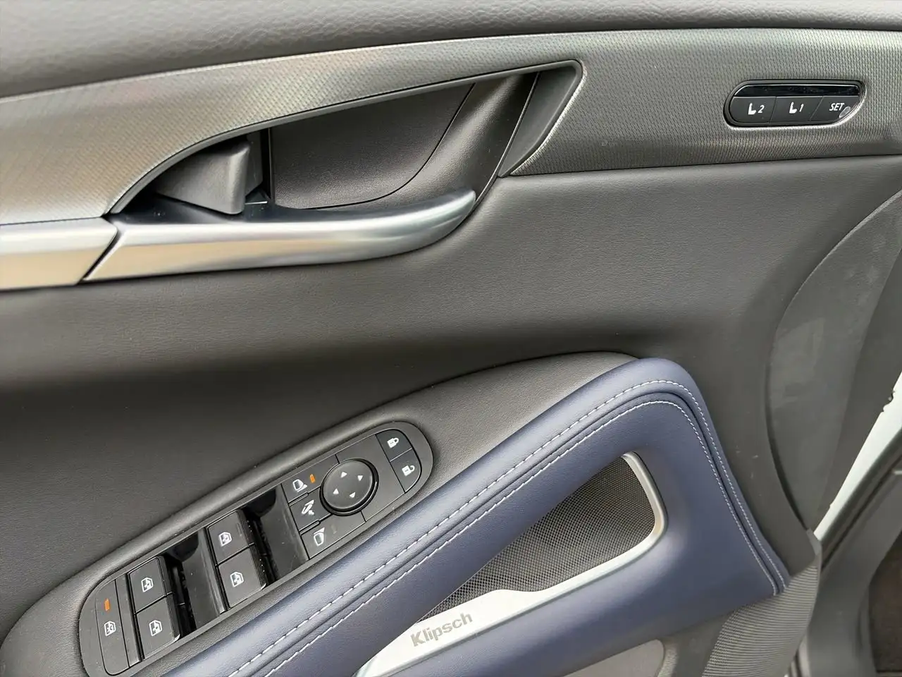 Infiniti QX60 - Image 21