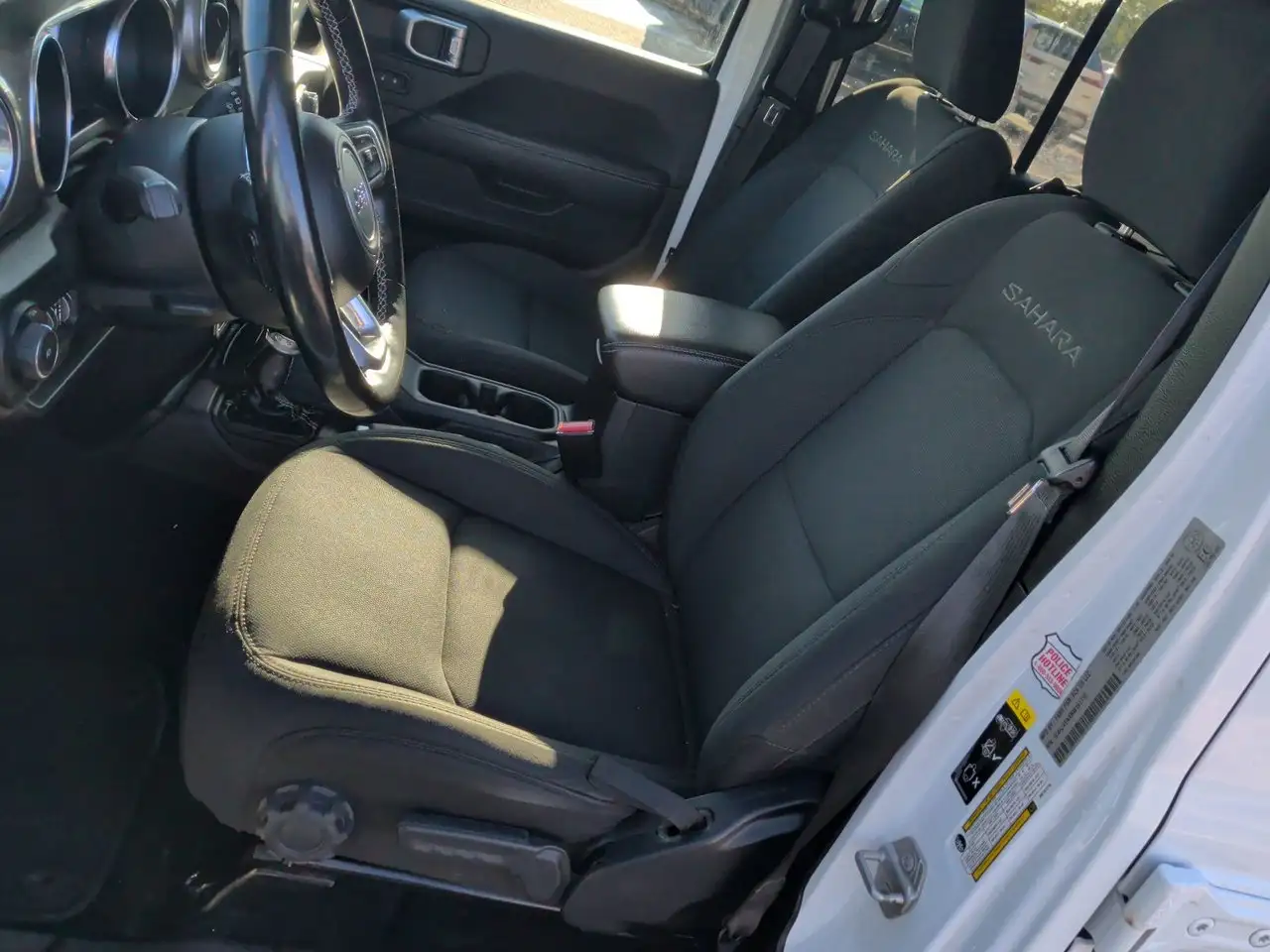 Jeep Wrangler - Image 11