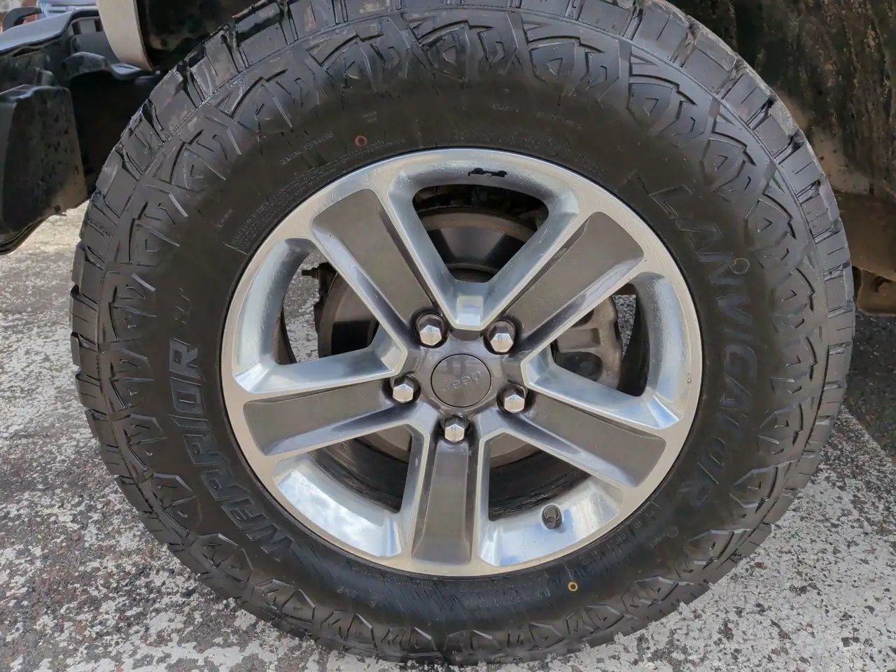 Jeep Wrangler - Image 10