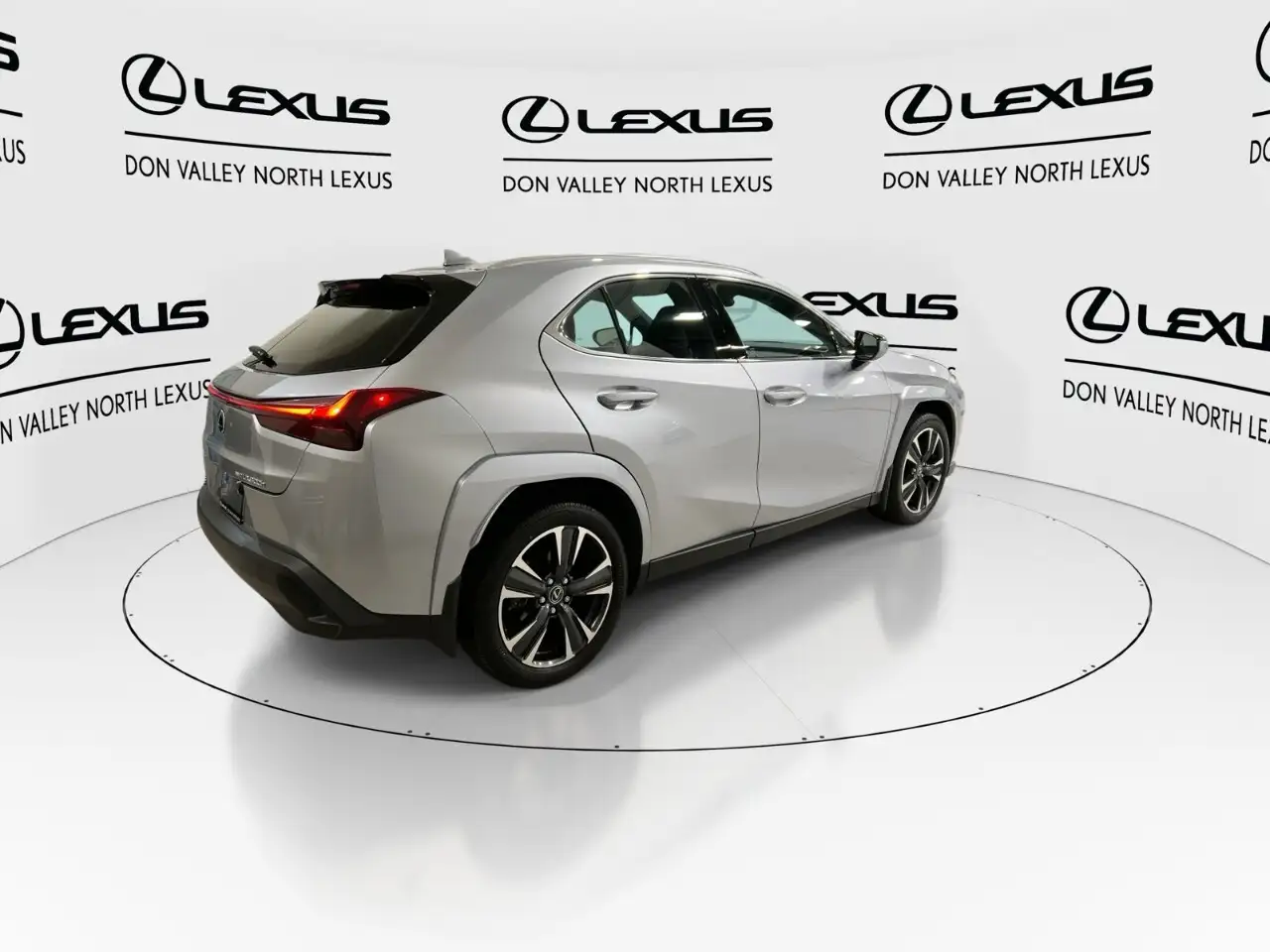 Lexus UX - Image 8