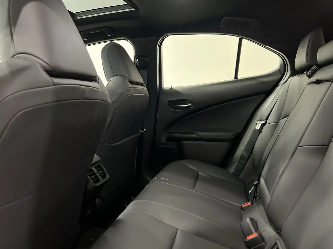 Lexus UX - Image 22