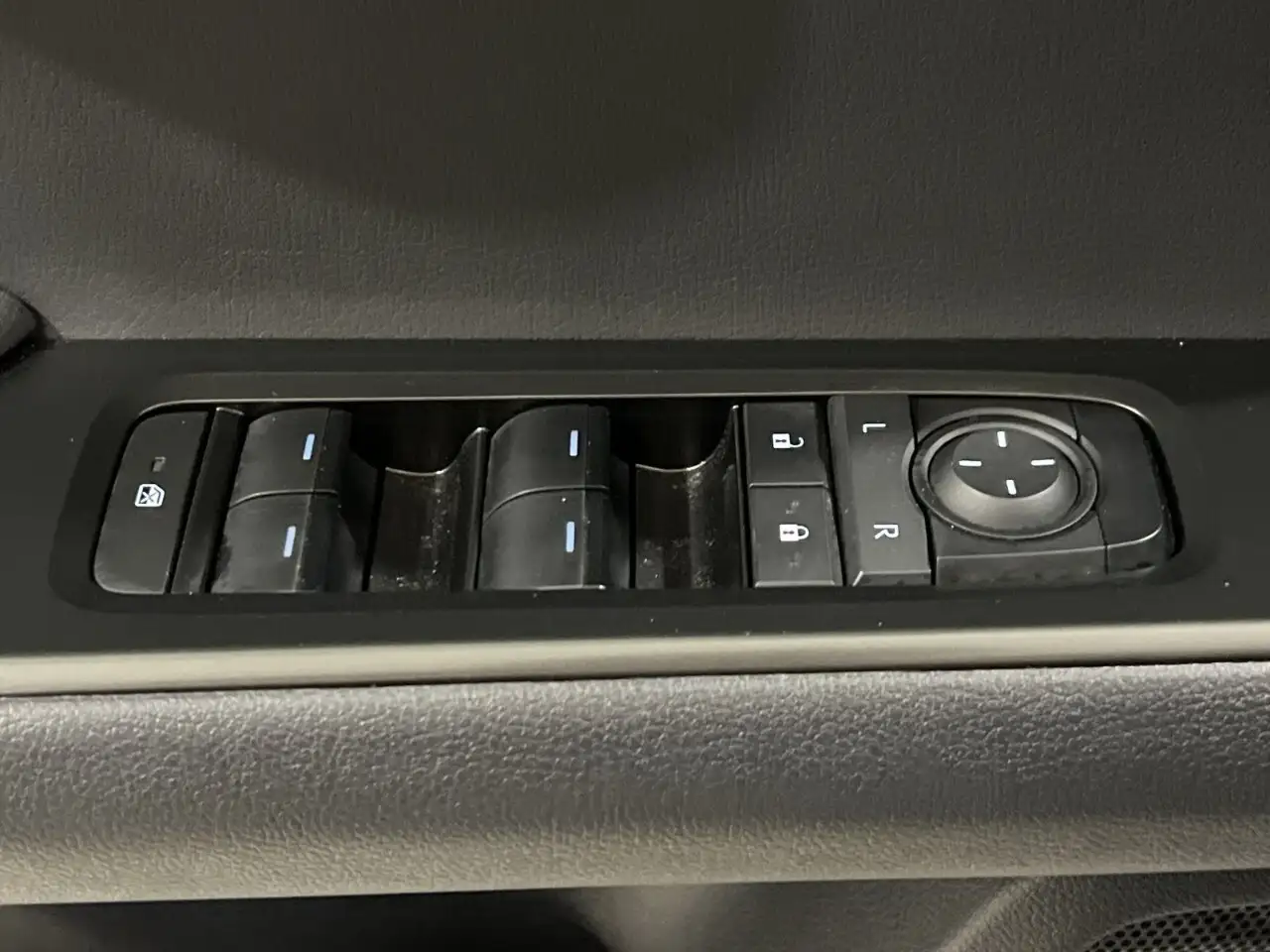 Lexus UX - Image 13