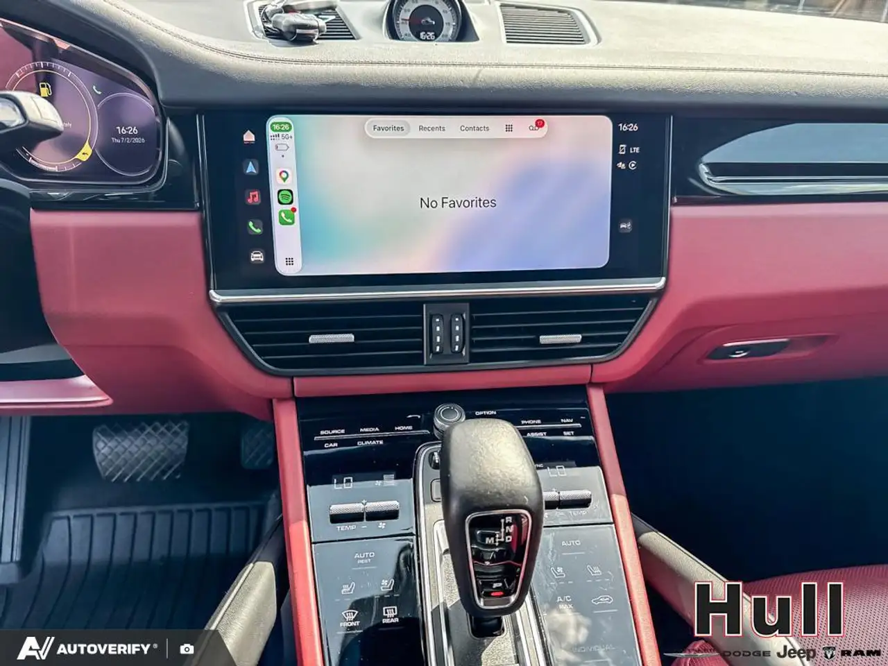 Porsche Cayenne - Image 18