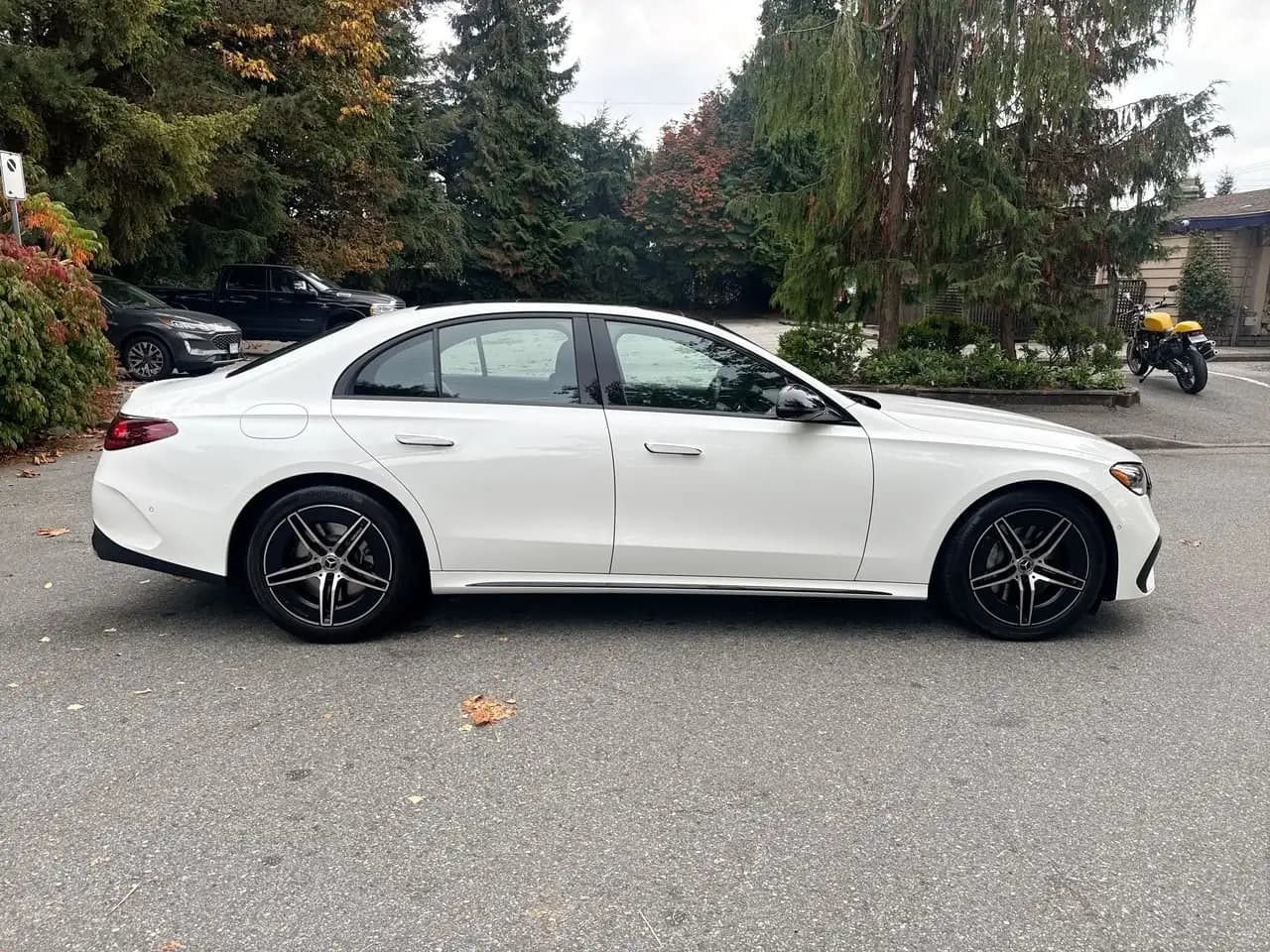Mercedes-Benz E-Class - Image 10