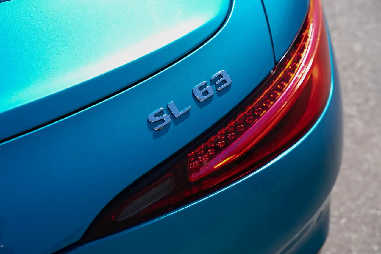 Mercedes-Benz SL - Image 21