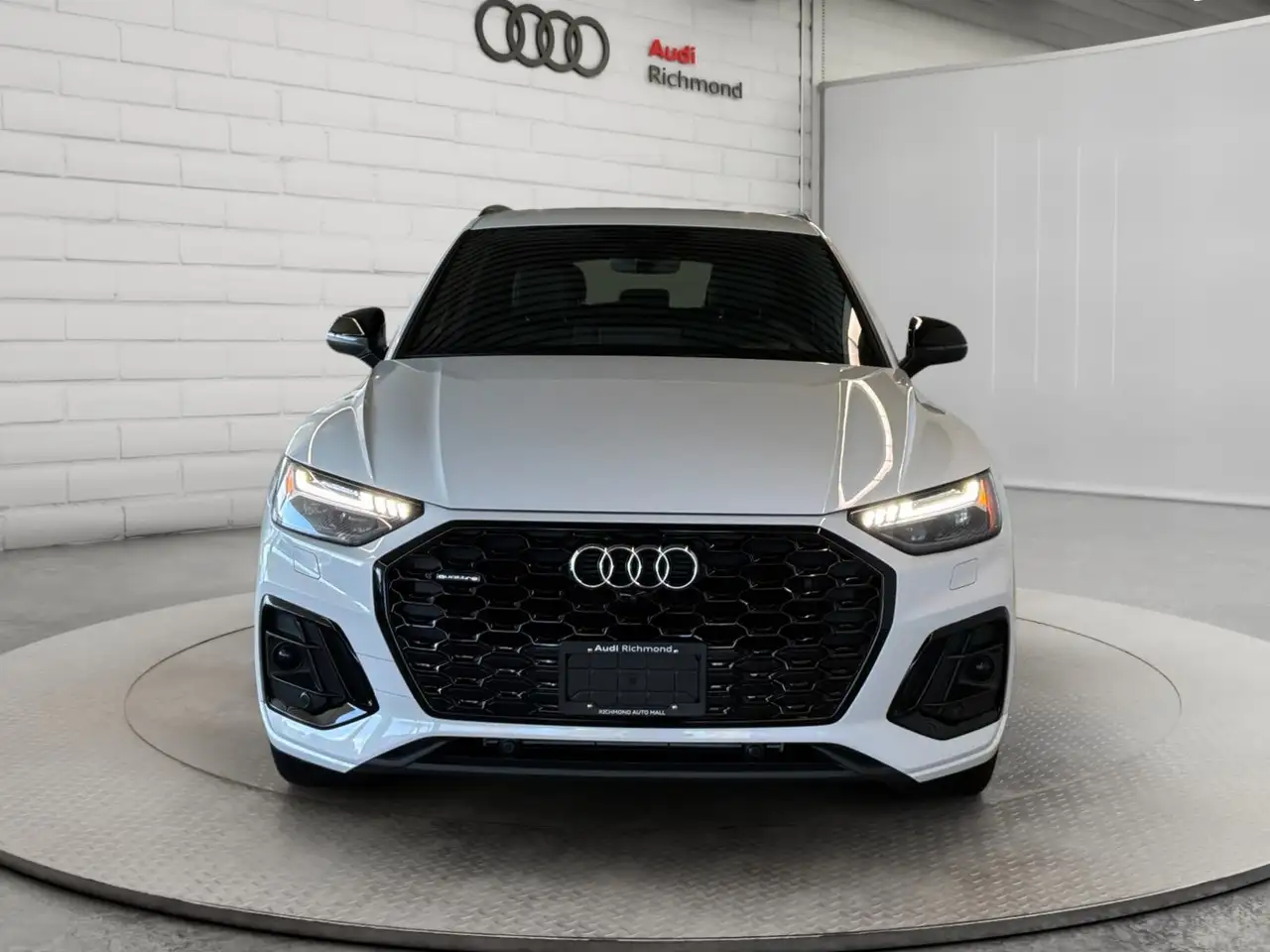 Audi Q5 - Image 2